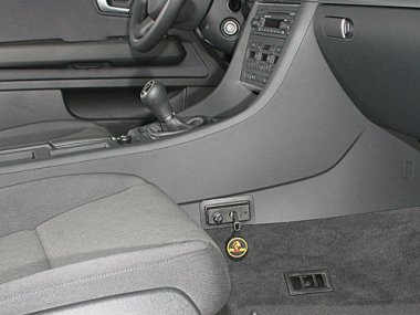 Механическое противоугонное устройство на Коробку передач  Audi A-4 (2004-2007)  мех. 5 ст. КП 