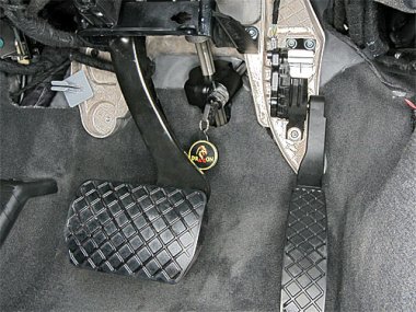 Механическое противоугонное устройство на Рулевой вал  Audi Q-7 (2006-2015) авт.Tiptronic КП 