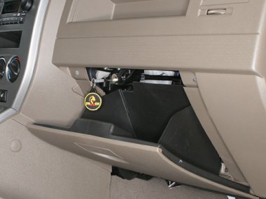 Механическое противоугонное устройство на Капот  Jeep Compass (2006-2010) мех. КП 