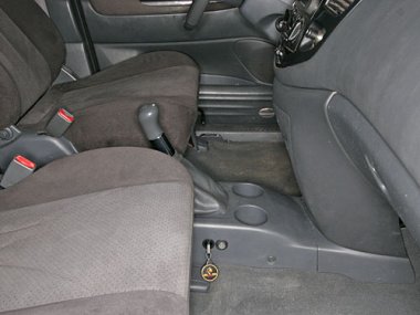        Mazda MPV (2000- ) 2.0 .  