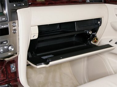 Механическое противоугонное устройство на Капот  Lexus LX 570 (2007-2015) авт. Tiptronic КП (блокировка тяги под днищем) 