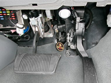 Механическое противоугонное устройство на Рулевой вал  Jeep Commander ( -2007) авт.Autostick КП 