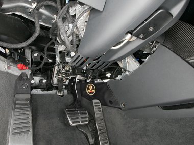 Механическое противоугонное устройство на Рулевой вал  Audi R-8 мех. R-Tronic КП 