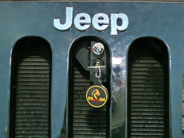 Механическое противоугонное устройство на Капот  Jeep Wrangler III (JK) (2006-) авт. КП Benzin 