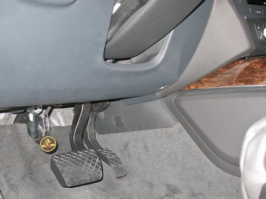 Механическое противоугонное устройство на Рулевой вал  Audi A-6 (2011-2018) авт. S-tronic КП 