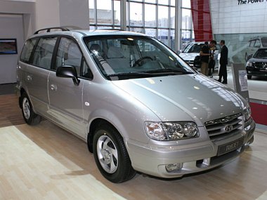   Hyundai Trajet .  