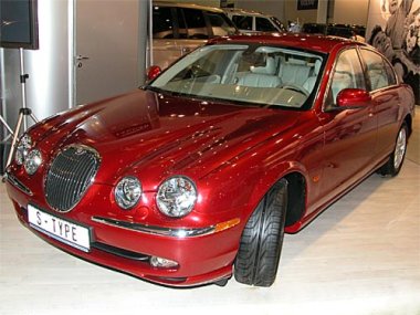   Jaguar S-Type  (1998-2002) . 5 .  