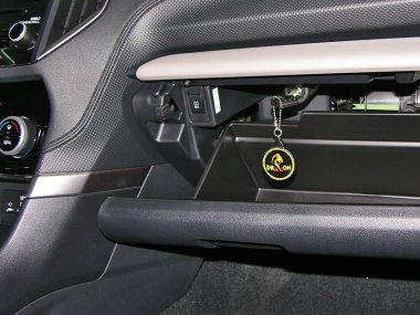 Механическое противоугонное устройство на Капот  Subaru Forester V (2018-) авт. Lineartronic КП ® 