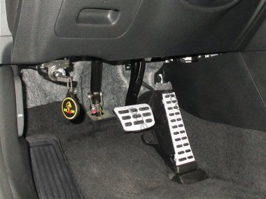 Механическое противоугонное устройство на Капот  Kia Sportage (2022-) 2.0 авт.Tiptronic КП  (управление переключением скоростей - рычагом) 