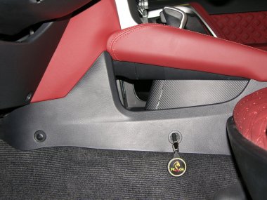 Бесштыревое механическое противоугонное устройство на Коробку передач  Mitsubishi Montero Sport (2016-) 2.4 авт.Tiptronic КП 