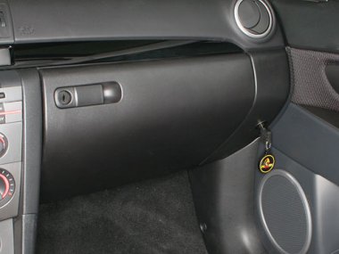       Mazda 3 (-2006) .Tiptronic  