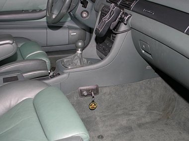 Механическое противоугонное устройство на Коробку передач  Audi Allroad Quattro (2001-2006) мех. 6 ст. КП 