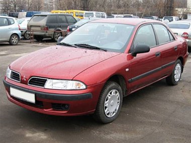   Mitsubishi Carisma ( -2000) .  