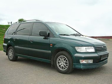   Mitsubishi Space Wagon (1998- ) .  