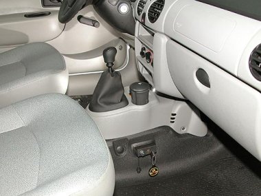        Renault Kangoo II (2003-2007) 1.4 .  