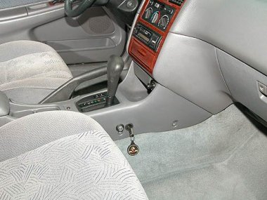        Toyota Avensis I ( -2002) .  