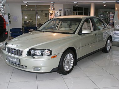   Volvo S-80 ( -2006) . Geartronic  