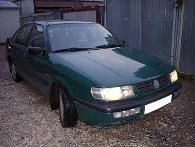   Volkswagen Passat (1988-1997) .  