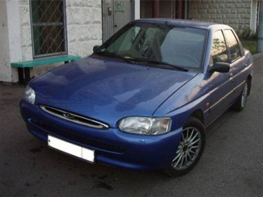   Ford Escort (1996-1998) .  