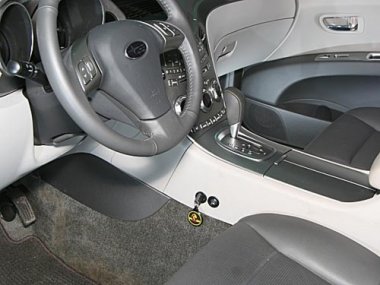 Механическое противоугонное устройство на Коробку передач  Subaru Tribeca ( -2007) авт. Sportshift КП 