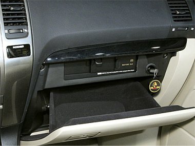 Механическое противоугонное устройство на Капот  Lexus GX 470 (2002-2009) авт. КП 