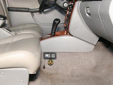 Механическое противоугонное устройство на Коробку передач  Subaru Forester I ( -2002) авт. КП 