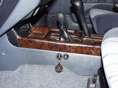 Механическое противоугонное устройство на разд. Коробку передач Toyota Land Cruiser Prado (KD-KZJ95W) (05.1996-09.2002) 3.0 DT авт. КП (Правый руль)