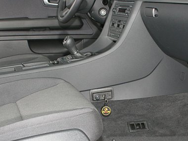 Механическое противоугонное устройство на Коробку передач Audi A-4 (2004-2007) мех. 5 ст. КП