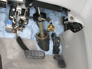 Механическое противоугонное устройство на Рулевой вал Toyota Sienna (2003-2009) авт. КП
