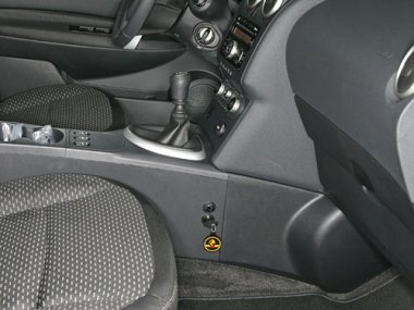 Механическое противоугонное устройство на Коробку передач Nissan Qashqai (2006-2009) мех. 6 ст. КП