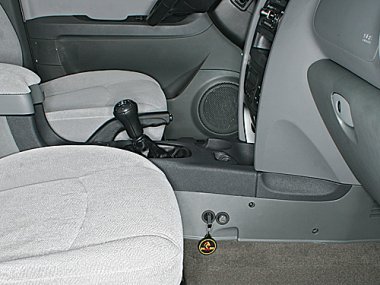 Механическое противоугонное устройство на Коробку передач Hyundai Santa Fe Classic (2007- ) мех. КП