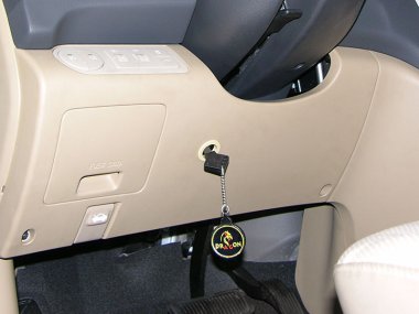 Бесштыревое механическое противоугонное устройство на Рулевой вал Hyundai H1 (2007-2021) / Grand Starex (2007-2018) 2.5 CRDi авт. Tiptronic КП ®