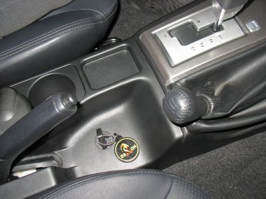 БШ КП Mitsubishi Pajero Sport II (2008-2015) авт. Tiptronic КП (белый селектор)