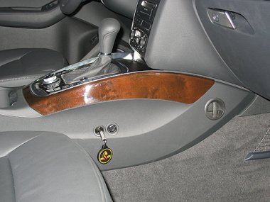 Механическое противоугонное устройство на Коробку передач Audi Q-5 (2008-2016) авт. S-tronic КП