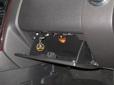 Механическое противоугонное устройство на Капот Ford Explorer IV (2005-2010) авт. КП