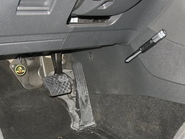 Механическое противоугонное устройство на Рулевой вал Volkswagen Golf VI (2008-2010) авт. DSG КП