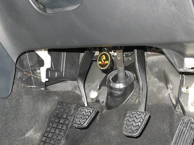 Механическое противоугонное устройство на Рулевой вал Toyota Voltz (TA-ZZE137) (08.2002-04.2004) 1.8 мех. КП (Правый руль)