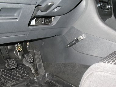 Механическое противоугонное устройство на Рулевой вал Volkswagen Golf VI (2008-2010) мех. 5 ст. КП