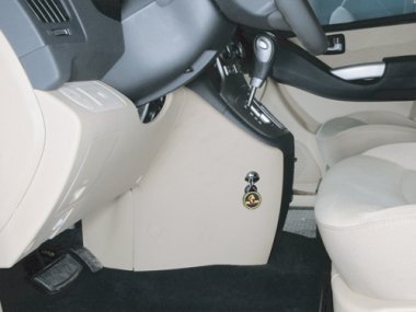 Механическое противоугонное устройство на Коробку передач Hyundai H1 (2007-2021) / Grand Starex (2007-2018) 2.4 Benzin авт. КП ®