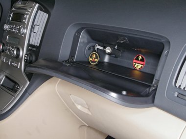 Механическое противоугонное устройство на Капот Hyundai H1 (2007-2021) / Grand Starex (2007-2018) 2.4 Benzin авт. КП ®