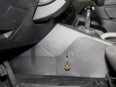 Механическое противоугонное устройство на Коробку передач Kia Sportage (2010-2015) мех. 5 ст. КП