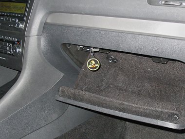 Механическое противоугонное устройство на Капот Volkswagen Golf VI (2010-2011) авт. DSG КП