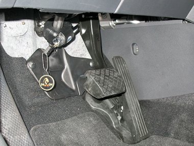 Механическое противоугонное устройство на Рулевой вал Volkswagen Jetta (2011-2020) авт. DSG КП