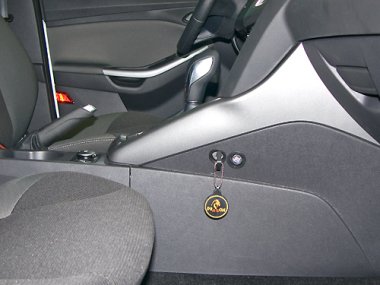 Механическое противоугонное устройство на Коробку передач Ford Focus III (2011-2015) авт. Powershift КП