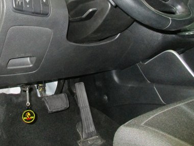 Механическое противоугонное устройство на Капот Kia Ceed II (2012-2018) мех. КП