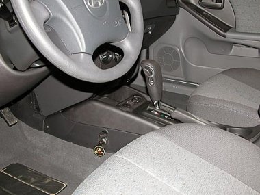 Механическое противоугонное устройство на Коробку передач Hyundai Elantra (2001-) авт. 4 cт. КП