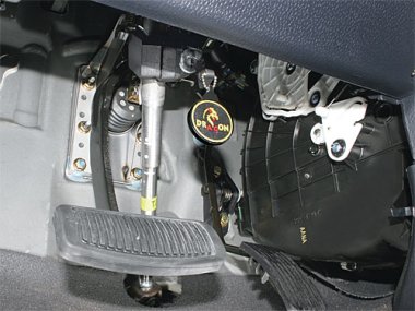 Механическое противоугонное устройство на Рулевой вал Hyundai Getz авт. КП