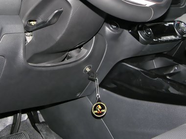 Бесштыревое механическое противоугонное устройство на Рулевой вал Kia Cerato IV (2018-) 2.0 авт. Tiptroniс КП ®