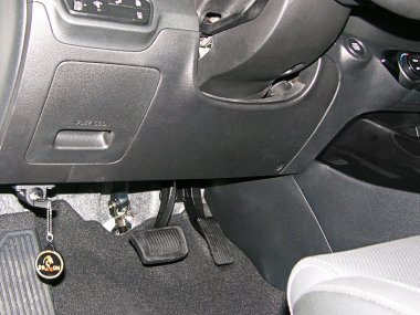 Механическое противоугонное устройство на Капот Kia Cerato IV (2018-) 1.6 авт. Tiptronic КП ®