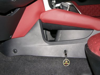 Бесштыревое механическое противоугонное устройство на Коробку передач Mitsubishi Montero Sport (2016-) 3.0 авт.Tiptronic КП